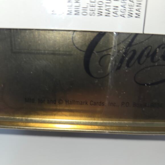 Hallmark Crown Chocolatier Christmas 1995 Chocolate Gold Tin Sealed in Plastic - Picture 13 of 15